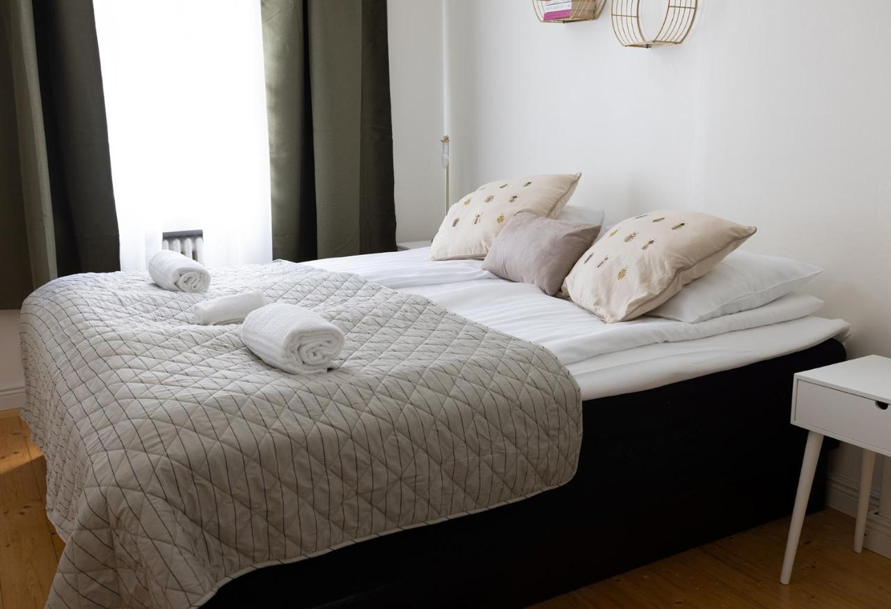2Ndhomes City Center 2Br Apartment By The Finnish National Theatre With Balcony And Park View 헬싱키 외부 사진
