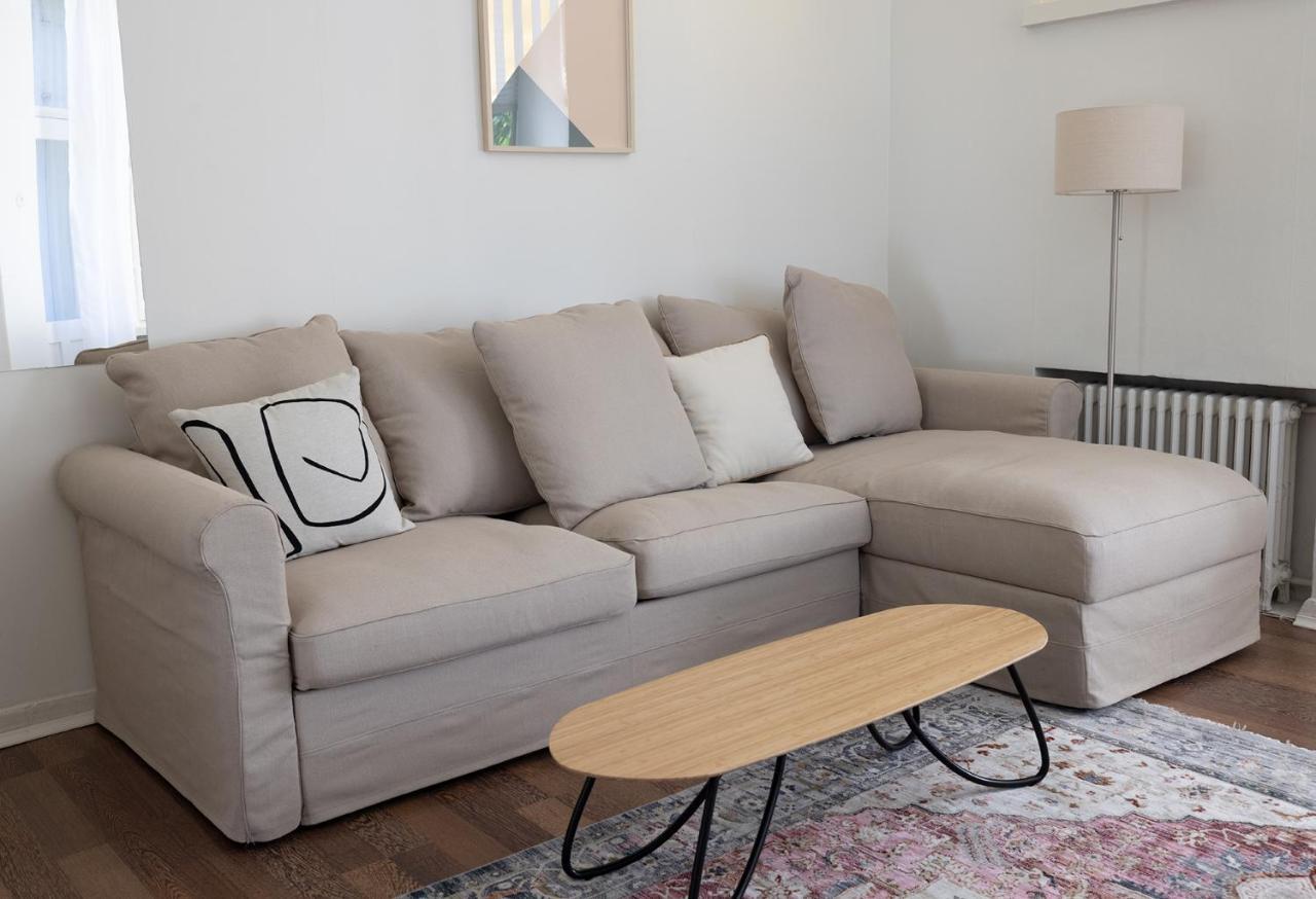 2Ndhomes City Center 2Br Apartment By The Finnish National Theatre With Balcony And Park View 헬싱키 외부 사진