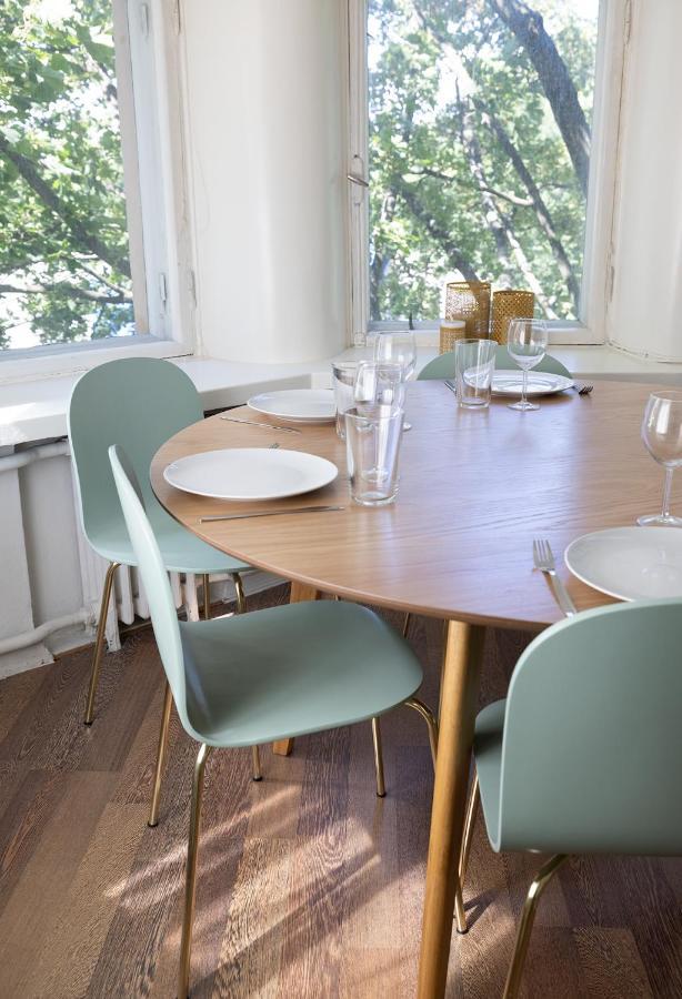 2Ndhomes City Center 2Br Apartment By The Finnish National Theatre With Balcony And Park View 헬싱키 외부 사진